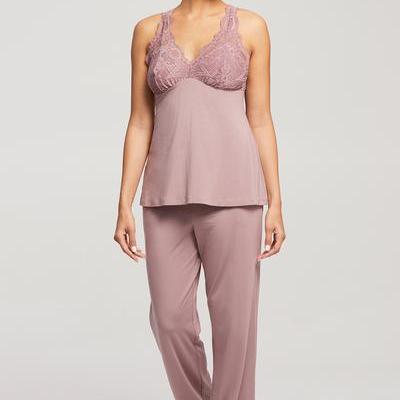 Nuisette, pyjamas, robe de chambre