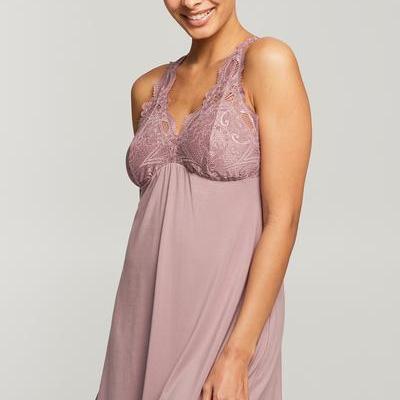 Nuisette, pyjamas, robe de chambre